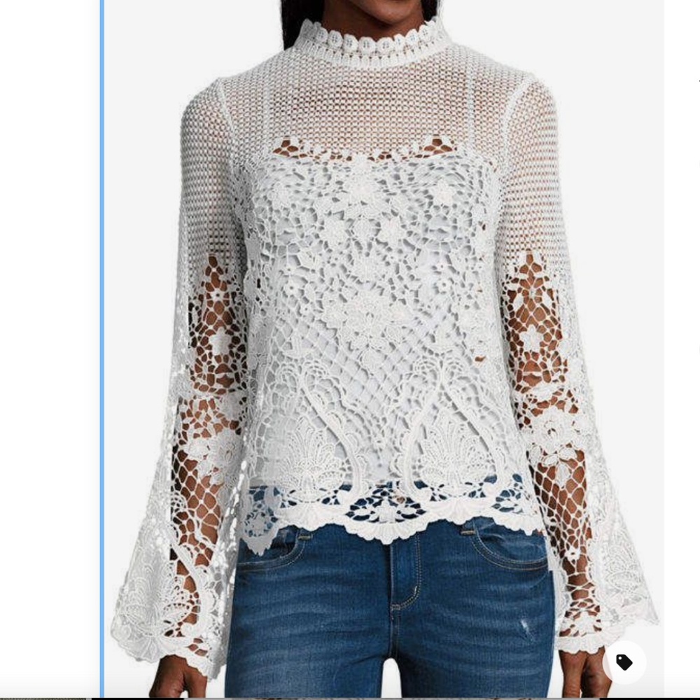 NWT BOHO Project Runway Bell Sleeve Lace Unlined White Lace Top M